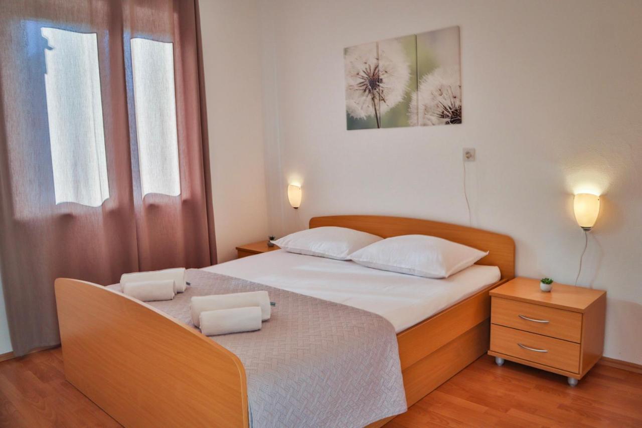 Apartmani Nana Mija 파그 외부 사진