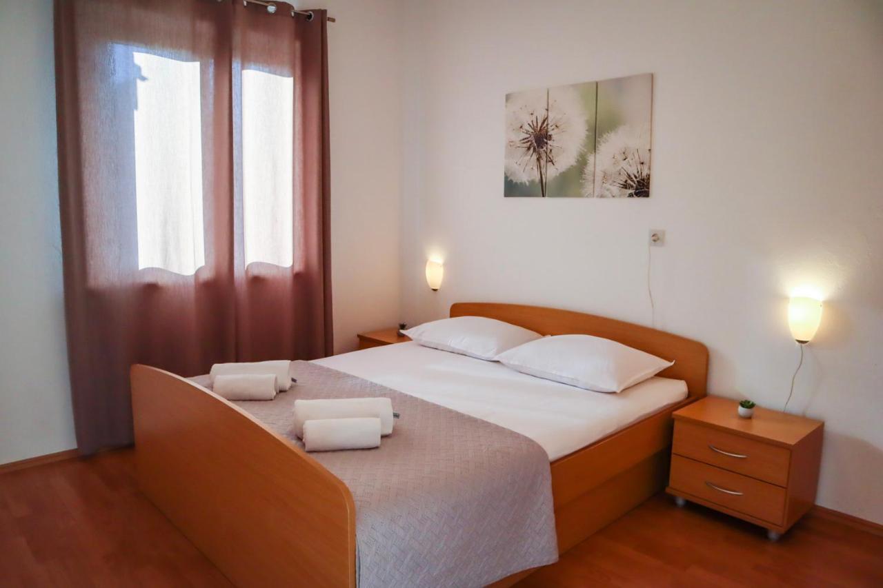 Apartmani Nana Mija 파그 외부 사진