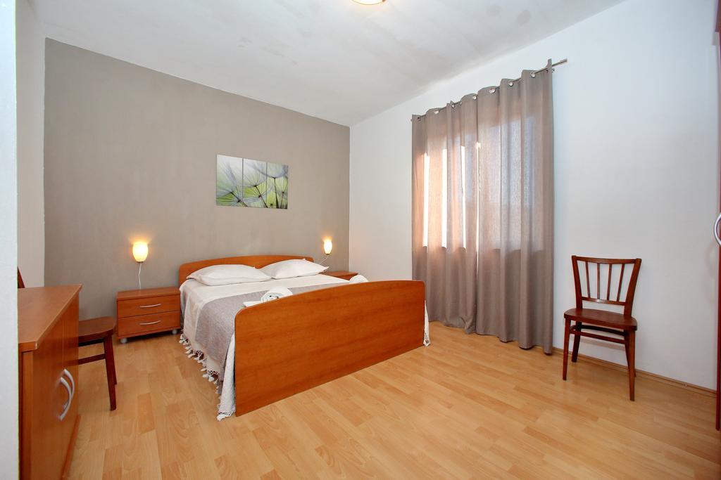 Apartmani Nana Mija 파그 외부 사진