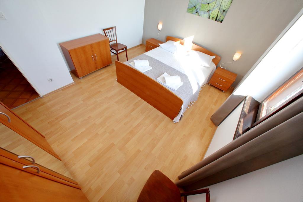 Apartmani Nana Mija 파그 외부 사진